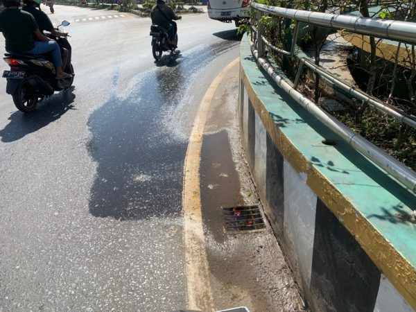 Jalan Tugu Obor Basah, Begini Yang DLH Tabalong Lakukan